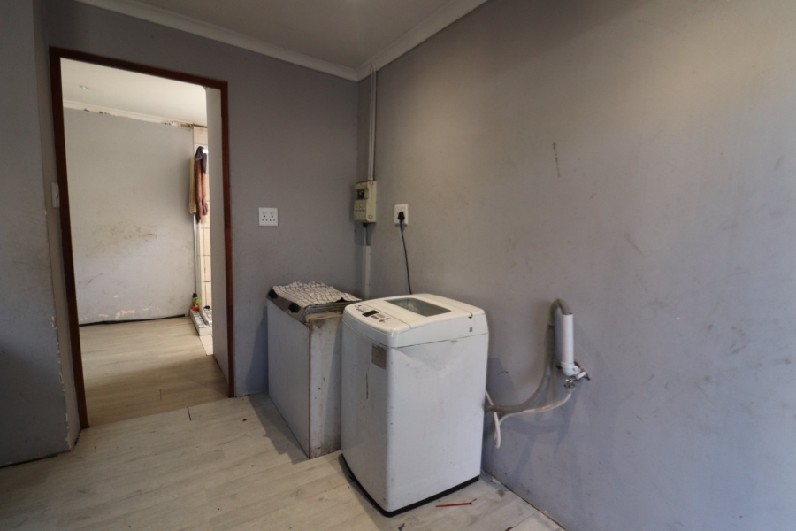 5 Bedroom Property for Sale in Churchill Estate Western Cape
